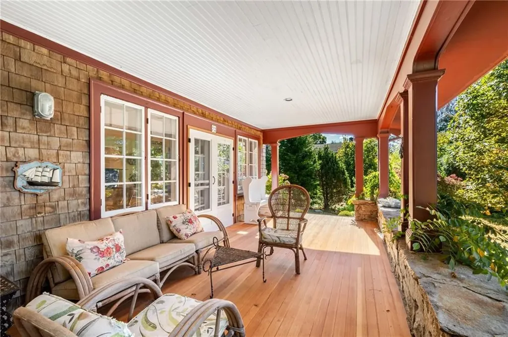 72 Highland Road Bristol RI 02809