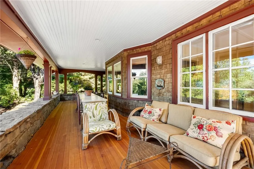 72 Highland Road Bristol RI 02809