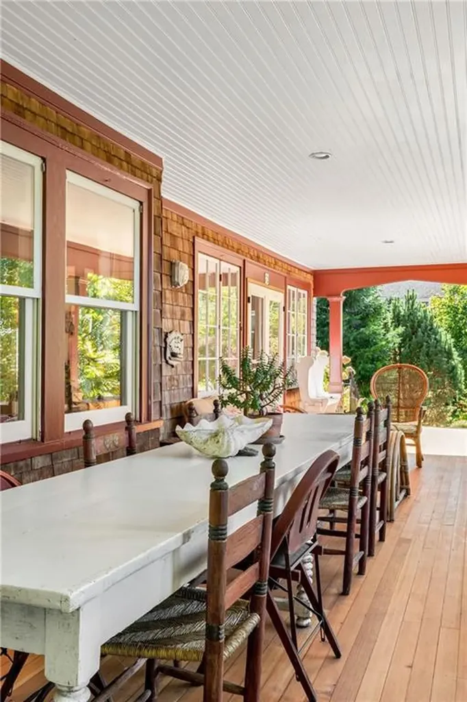 72 Highland Road Bristol RI 02809