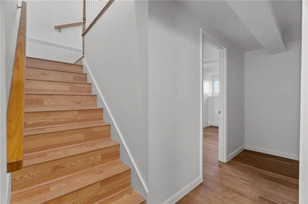 71 Lake Street Cranston RI 02910