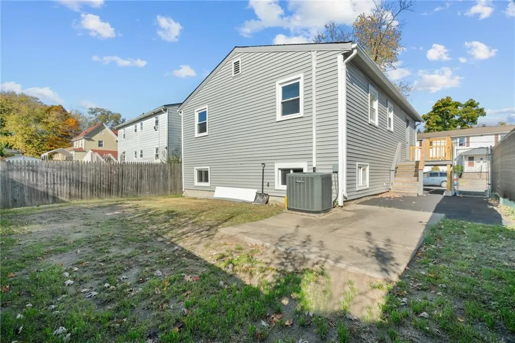 71 Lake Street Cranston RI 02910