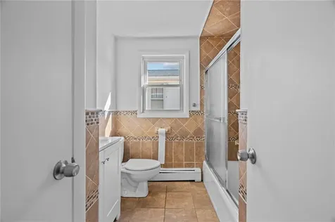 71 Lake Street Cranston RI 02910