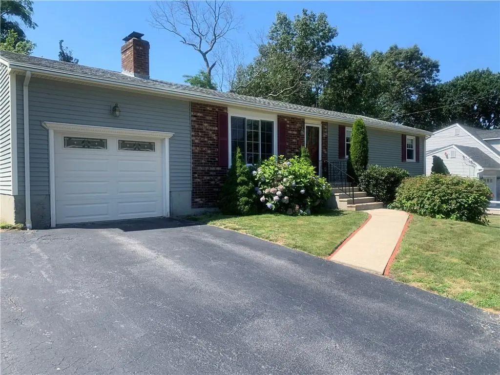 25 Twins Lane North Providence RI 02904