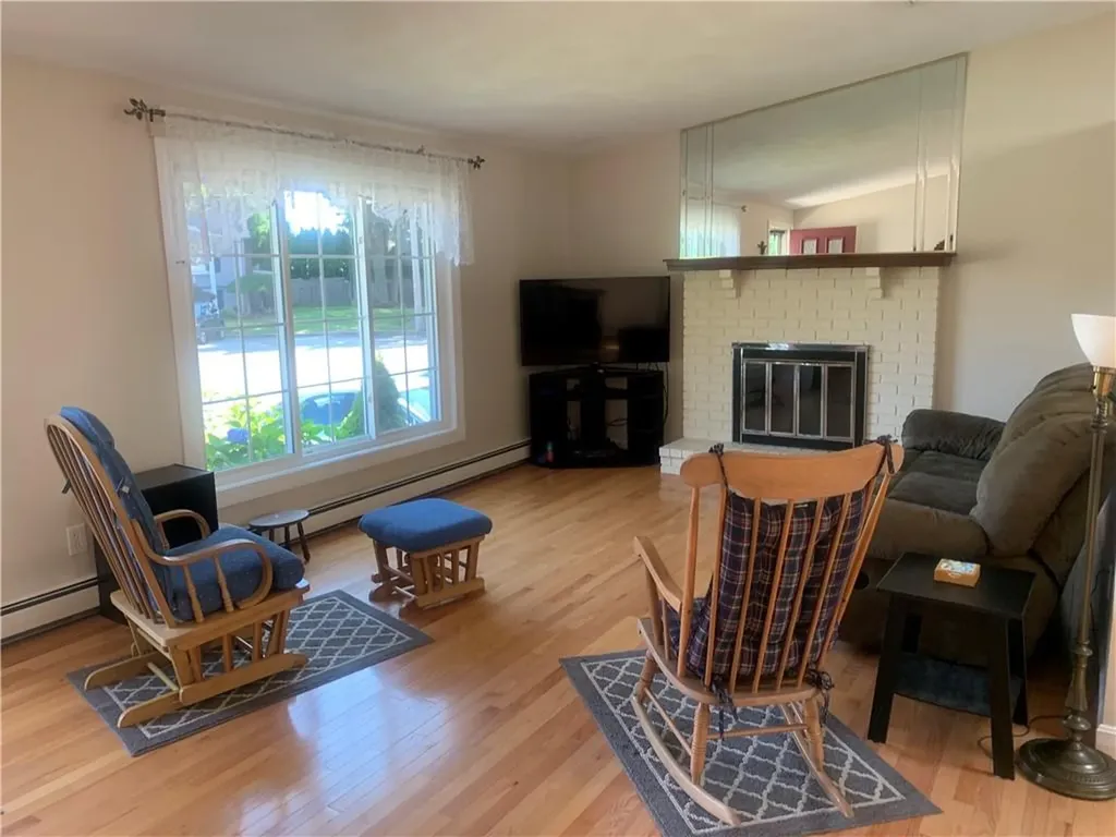 25 Twins Lane North Providence RI 02904
