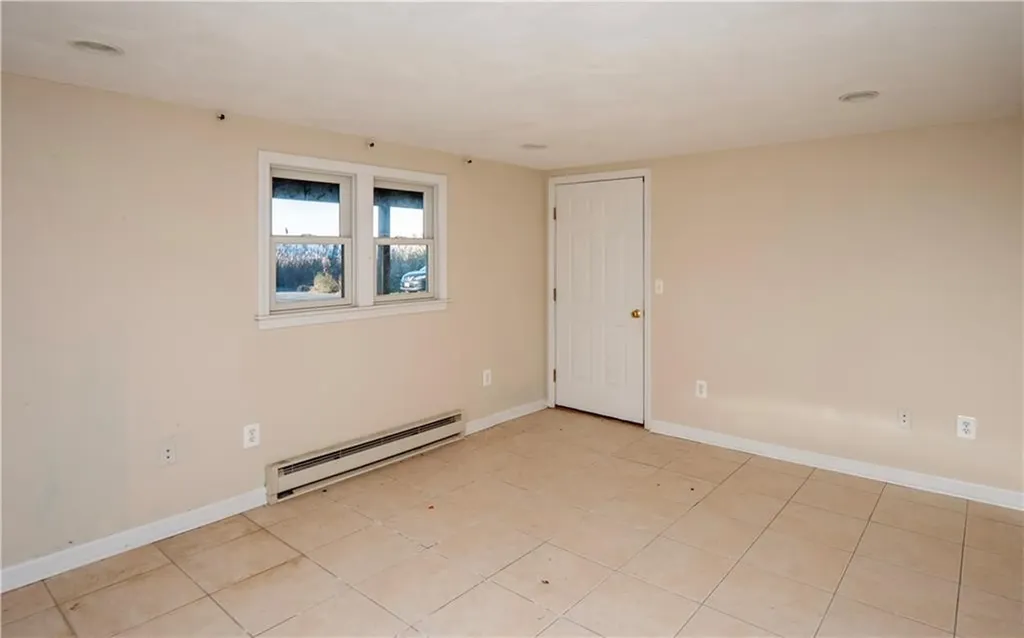 1055 Anthony Road Portsmouth RI 02871