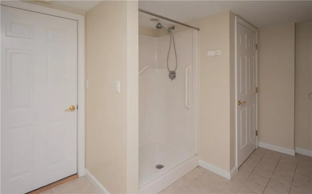 1055 Anthony Road Portsmouth RI 02871