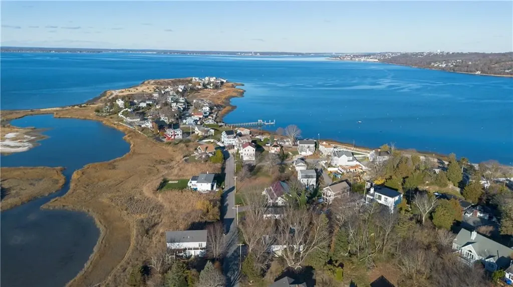 1055 Anthony Road Portsmouth RI 02871
