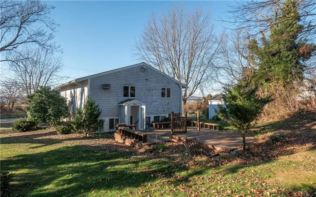 1055 Anthony Road Portsmouth RI 02871