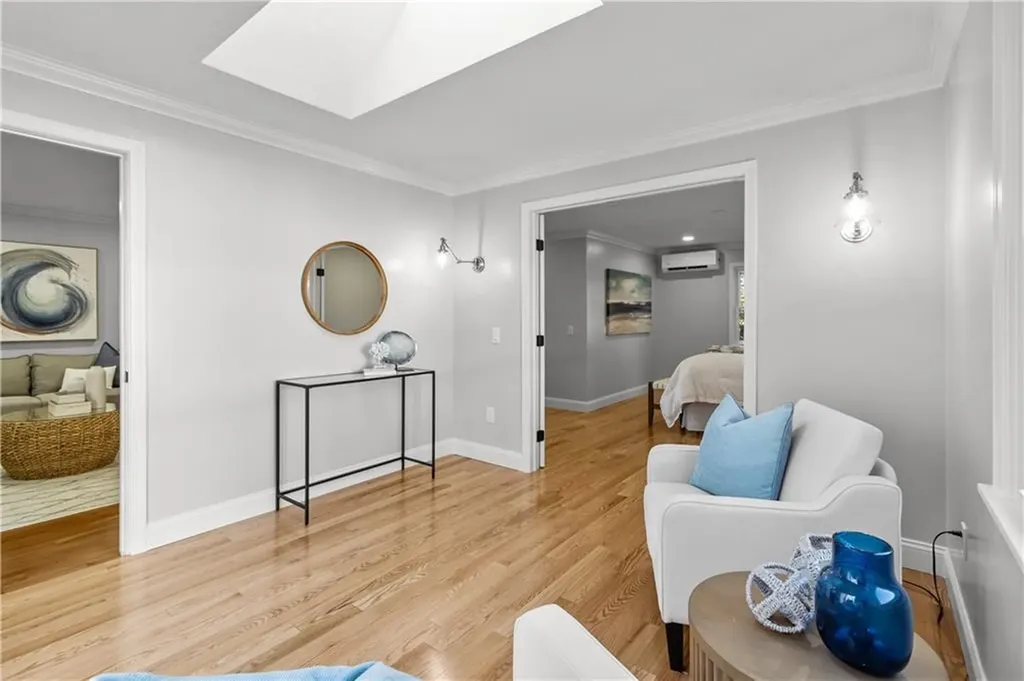 32 Jane Lane Bristol RI 02809