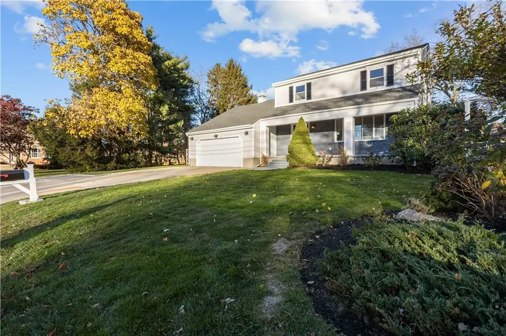 32 Jane Lane Bristol RI 02809