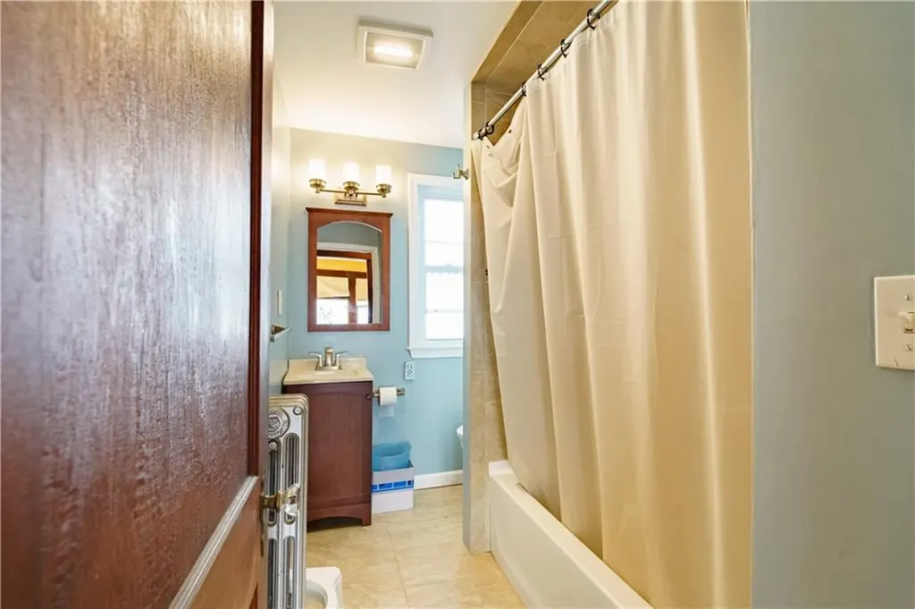 31 Carr Street Providence RI 02905