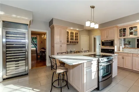 9 Wingate Road Lincoln RI 02865