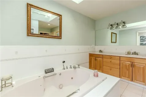 9 Wingate Road Lincoln RI 02865