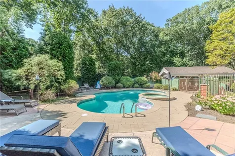 9 Wingate Road Lincoln RI 02865