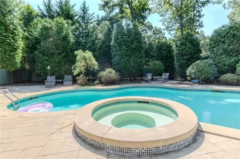 9 Wingate Road Lincoln RI 02865