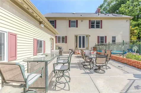 9 Wingate Road Lincoln RI 02865