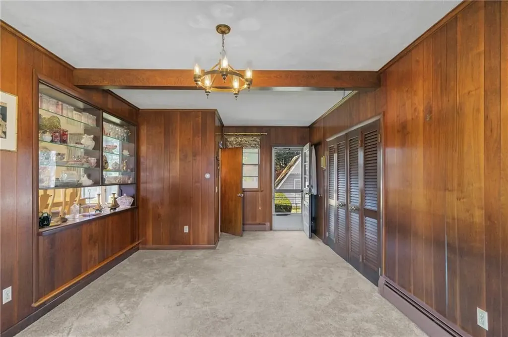 17 Meadow View Boulevard North Providence RI 02904