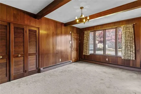 17 Meadow View Boulevard North Providence RI 02904