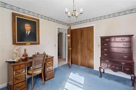 17 Meadow View Boulevard North Providence RI 02904