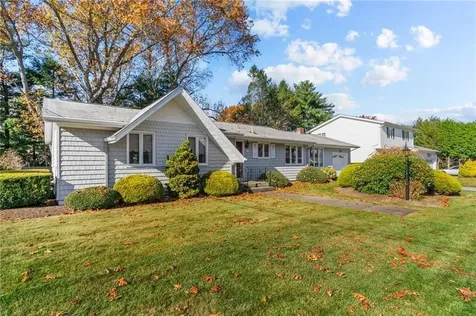 17 Meadow View Boulevard North Providence RI 02904