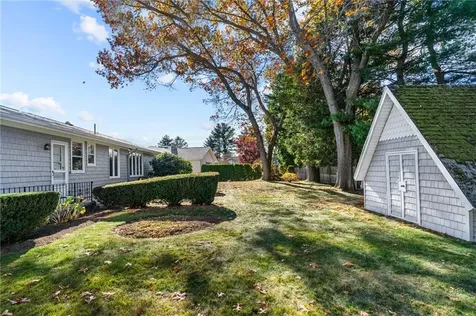 17 Meadow View Boulevard North Providence RI 02904