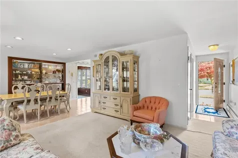 17 Meadow View Boulevard North Providence RI 02904