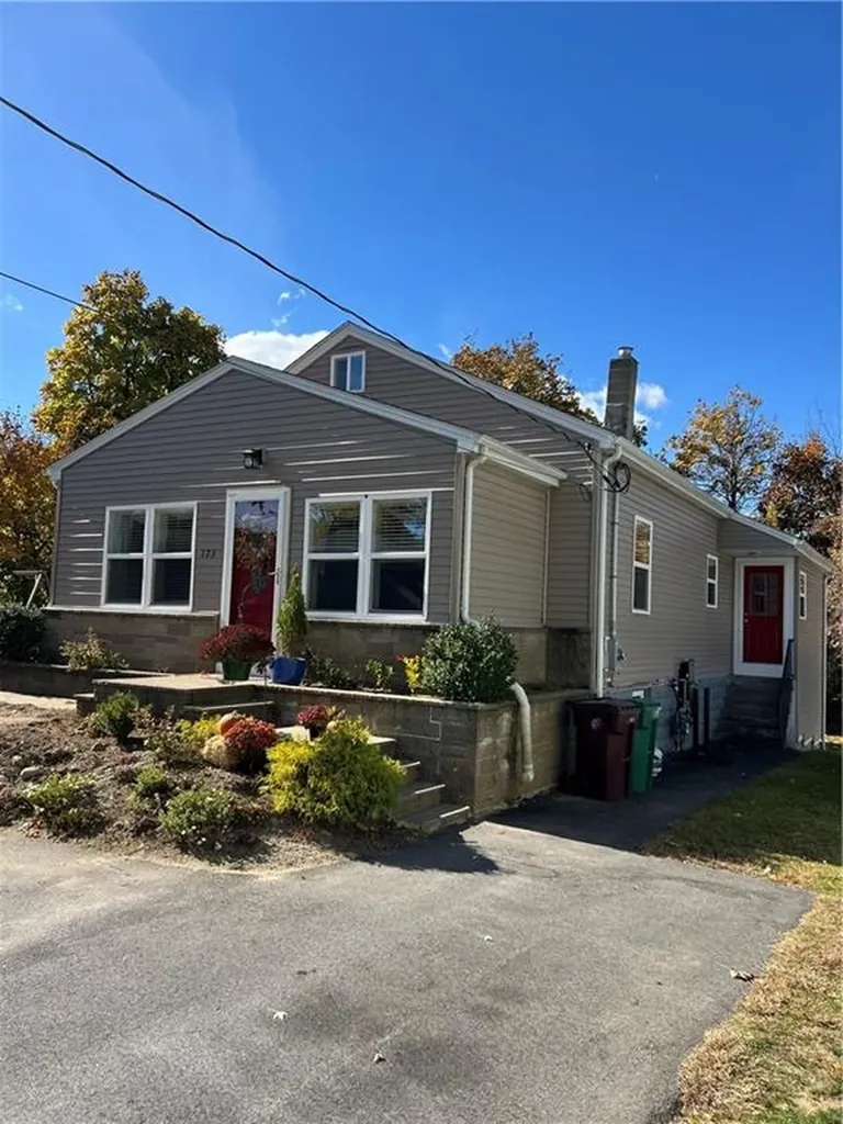 123 Rodman Street Woonsocket RI 02895