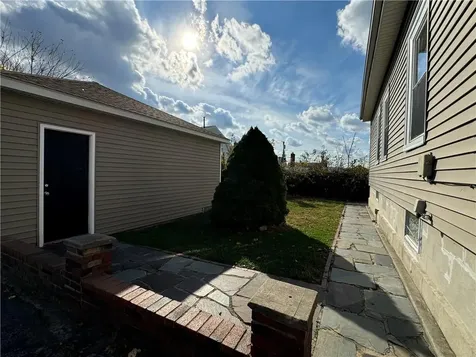 15 Reynolds Street East Providence RI 02914