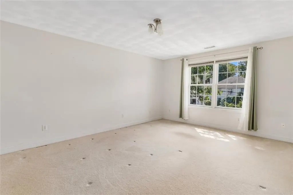 18 Ridgevale Court Cranston RI 02921