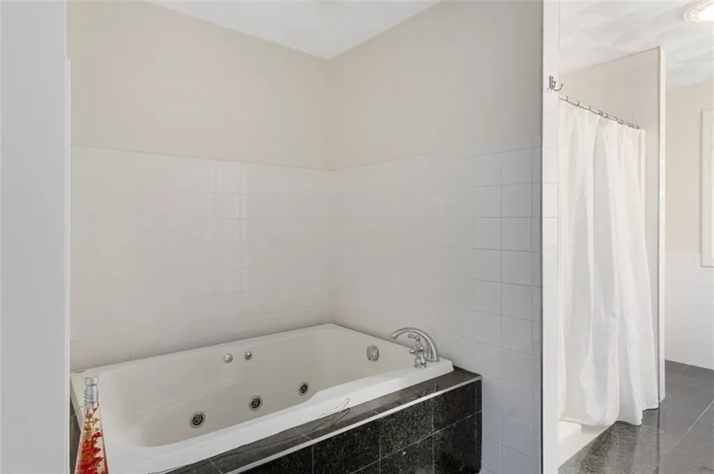 18 Ridgevale Court Cranston RI 02921