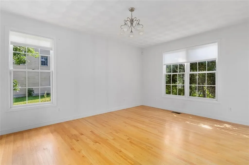 18 Ridgevale Court Cranston RI 02921