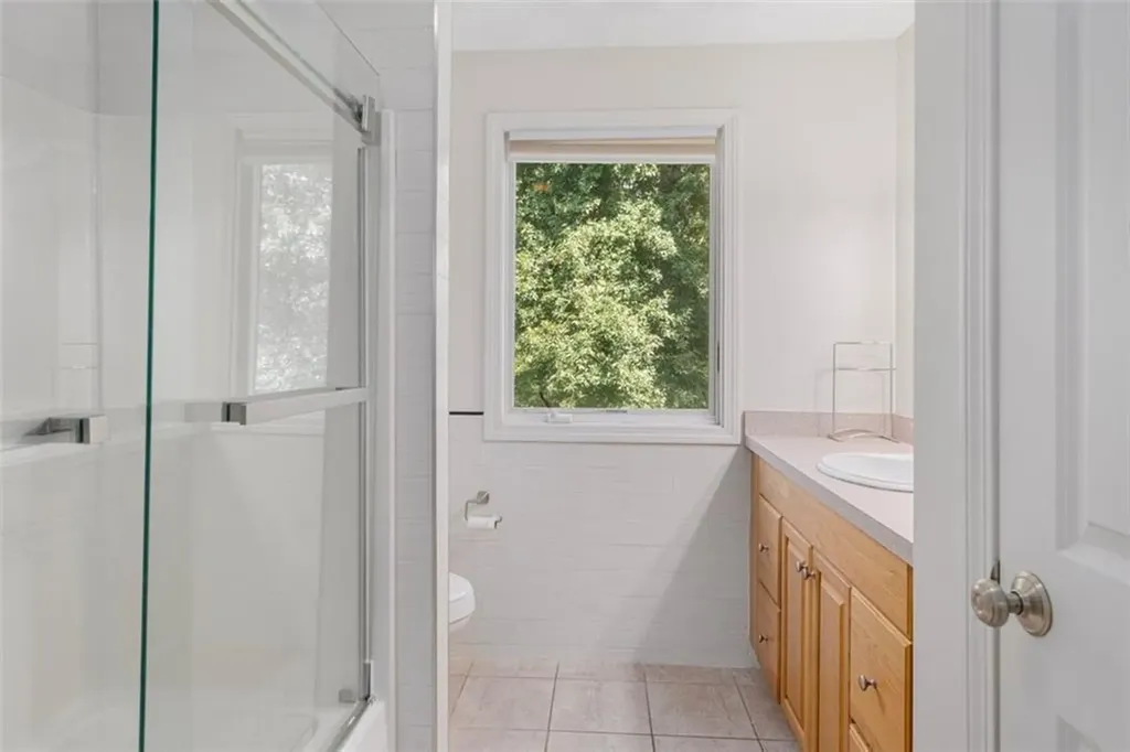18 Ridgevale Court Cranston RI 02921