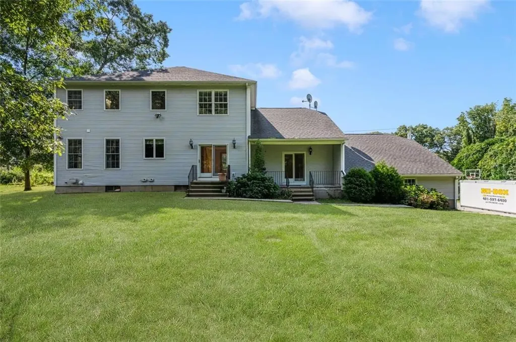 18 Ridgevale Court Cranston RI 02921