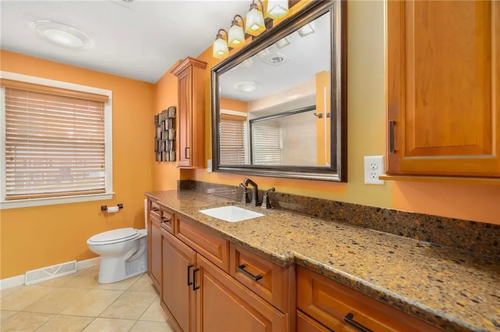 10 Cahir Court Warwick RI 02889