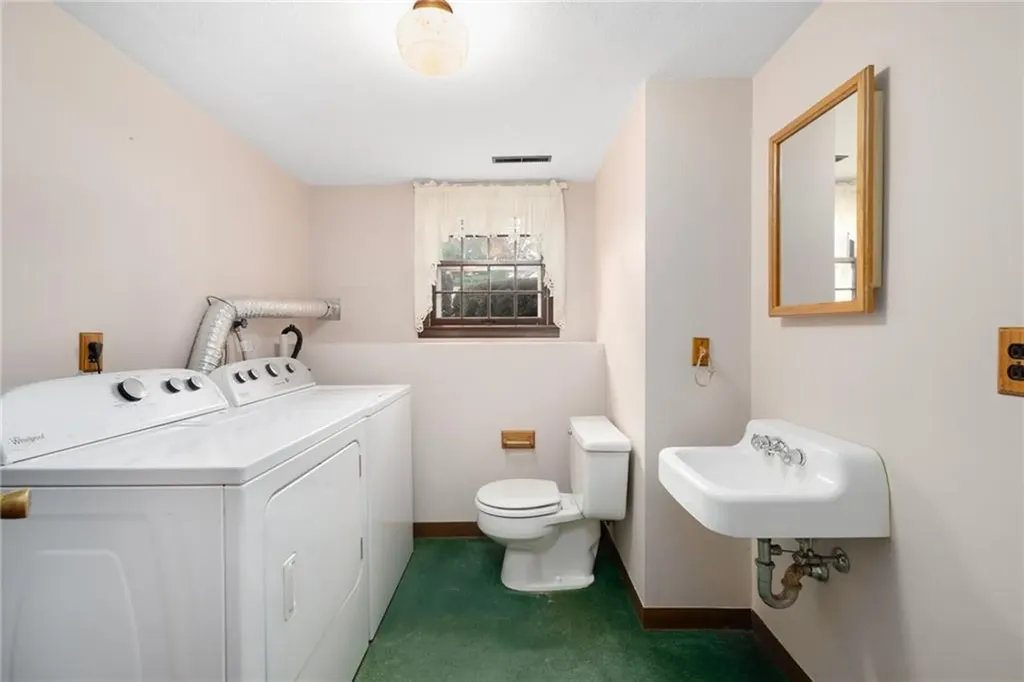 10 Cahir Court Warwick RI 02889