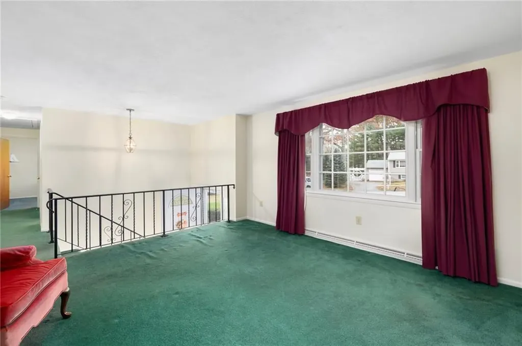 10 Cahir Court Warwick RI 02889