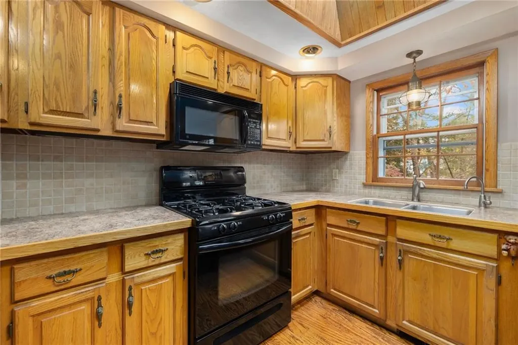 10 Cahir Court Warwick RI 02889