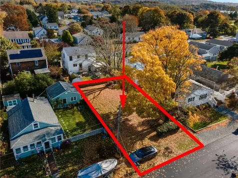 0 Dighton Avenue Portsmouth RI 02871