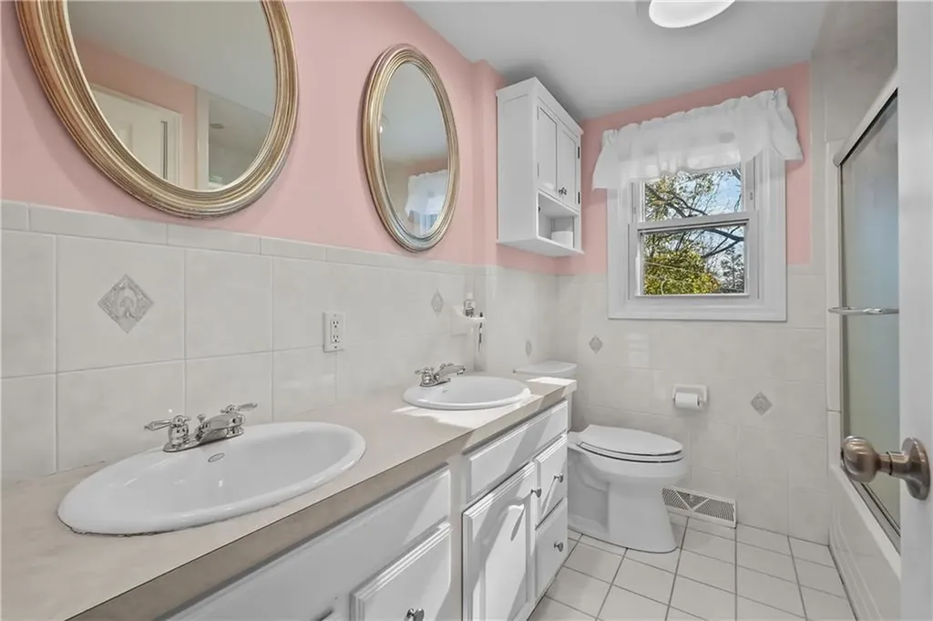 108 Blanchard Avenue Warwick RI 02888