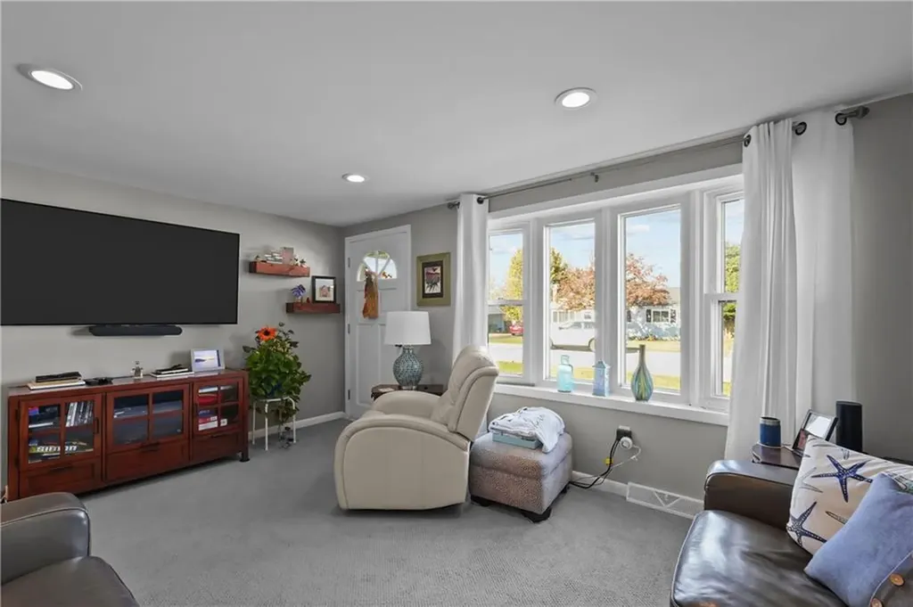108 Blanchard Avenue Warwick RI 02888