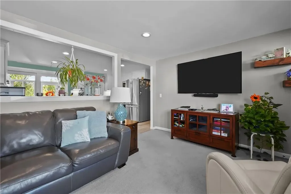 108 Blanchard Avenue Warwick RI 02888