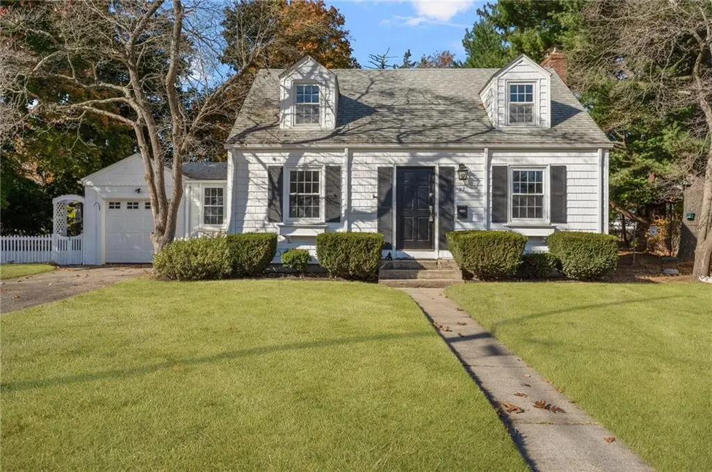 37 Westbrook Road Warwick RI 02886