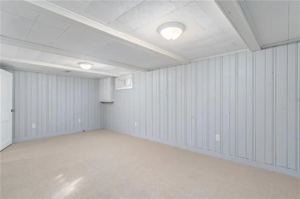 37 Westbrook Road Warwick RI 02886