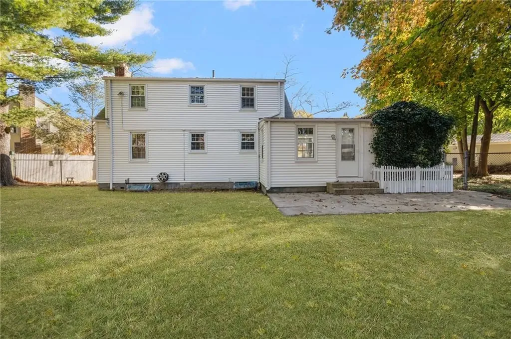 37 Westbrook Road Warwick RI 02886