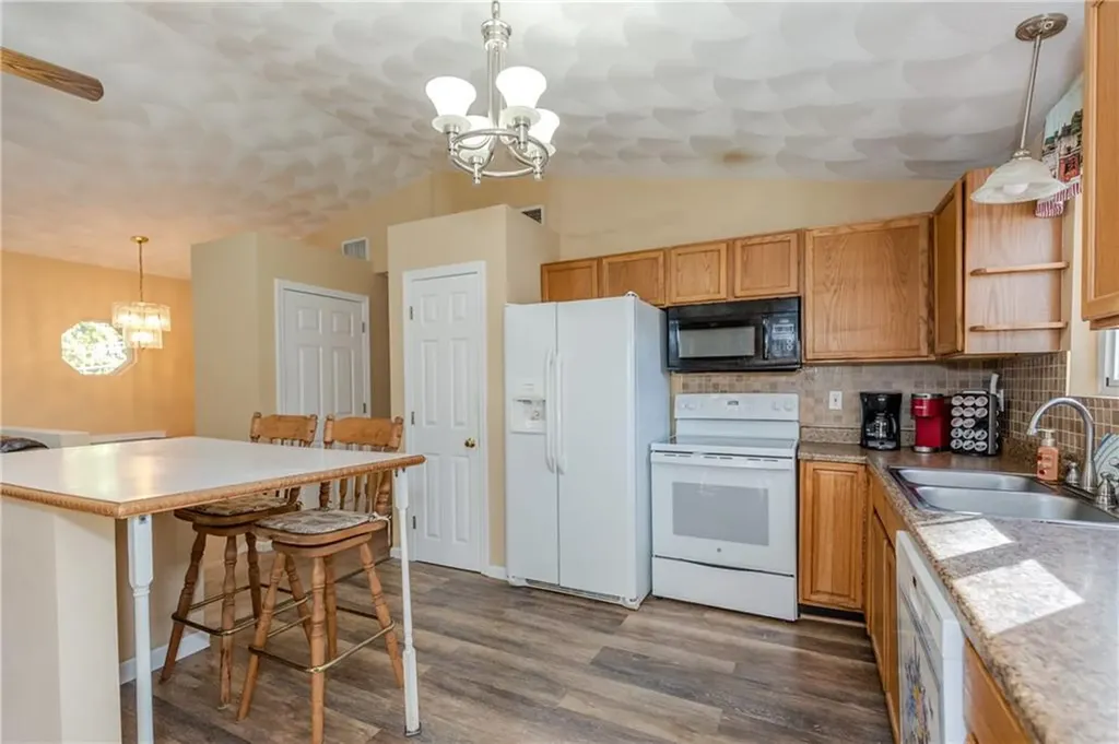 5 Kingston Street Johnston RI 02919