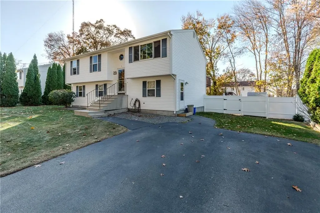 5 Kingston Street Johnston RI 02919