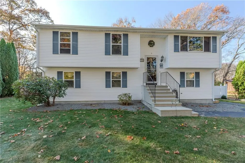5 Kingston Street Johnston RI 02919