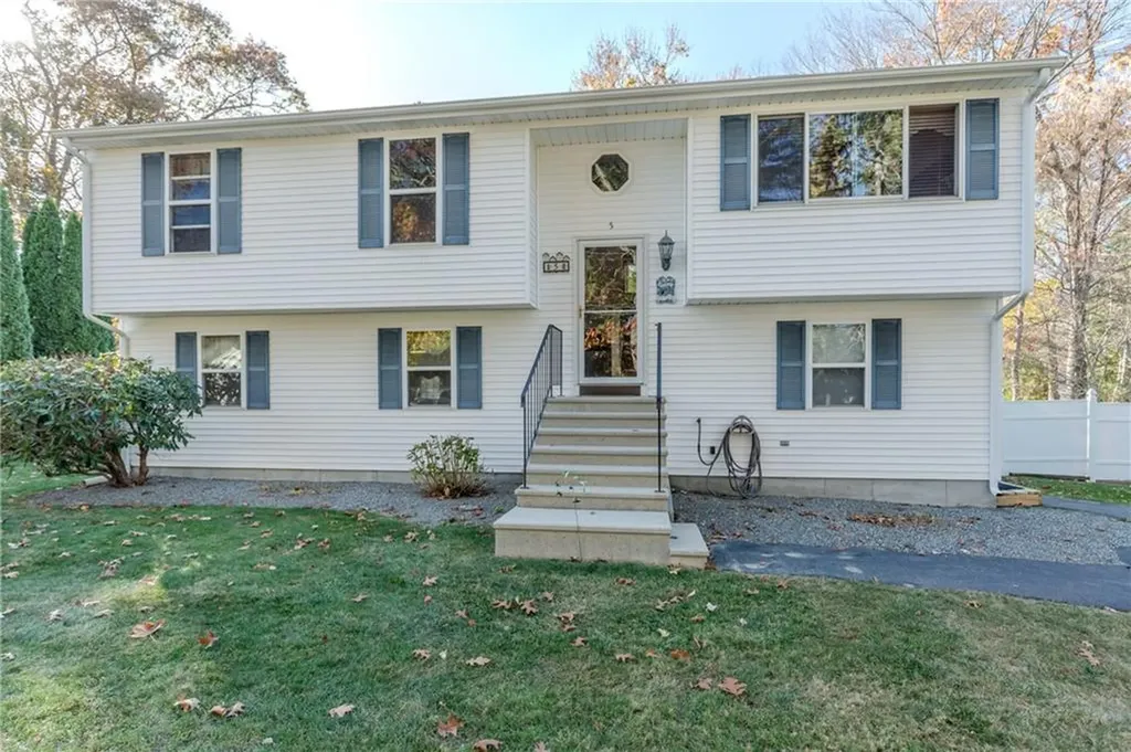 5 Kingston Street Johnston RI 02919