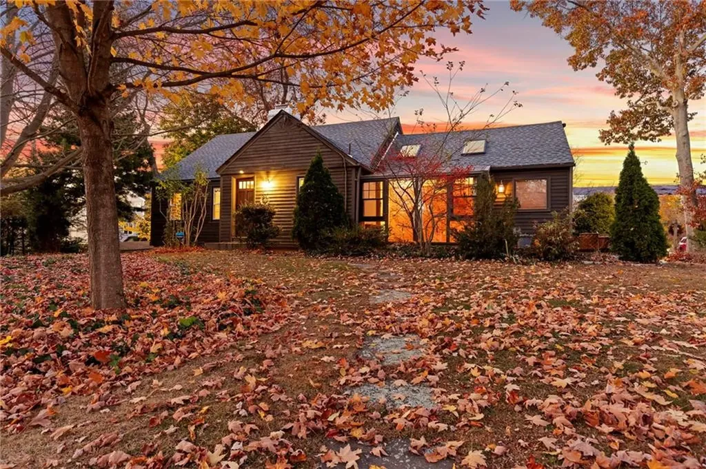 509 Squantum Drive Warwick RI 02888