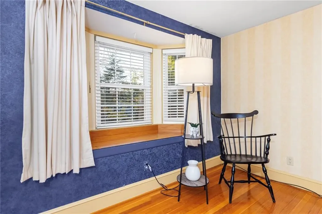 509 Squantum Drive Warwick RI 02888